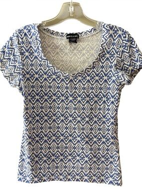 Like New Y2K Wet Seal Blue and White Short Sleeve Top Geometric Print Size M
